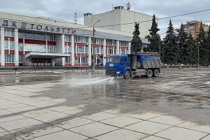 В Тольятти дезинфицирующим средством обрабатывают улицы