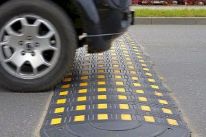 В Тольятти установят 11 «лежачих полицейских»