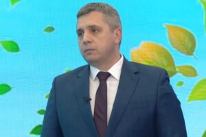 Шестаков не платит за вывоз мусора