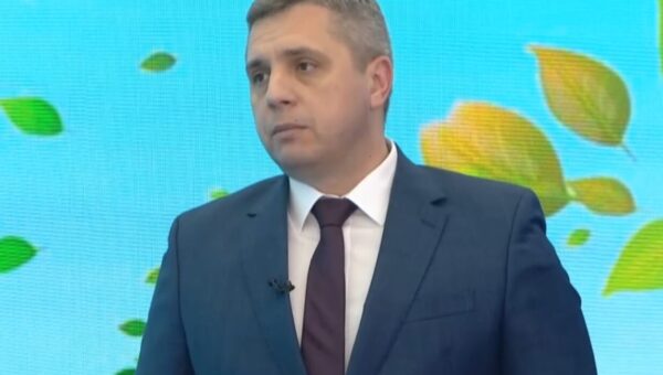 Шестаков не платит за вывоз мусора